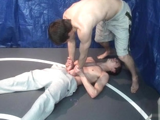 Deep Vs Axel wrestling