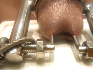 cum-hole stretcher