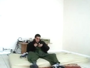 Arab boyfrend stroke in Nike Airmax Tn Rekin